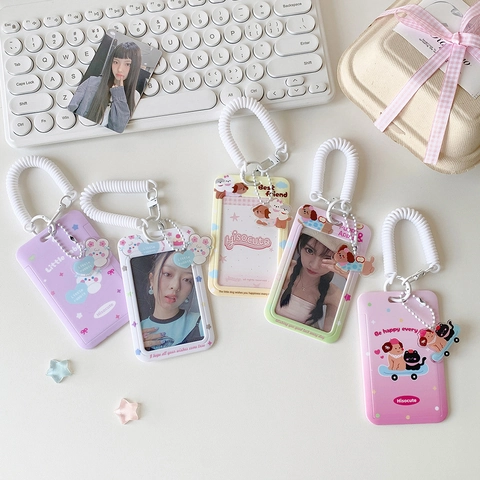 Porte-Carte Coulissant Dessin Animé Étui d'Identité Étudiant Avec Porte-Clés à Ressort et Pendentif Animal en Acrylique pour Photos d'Idole