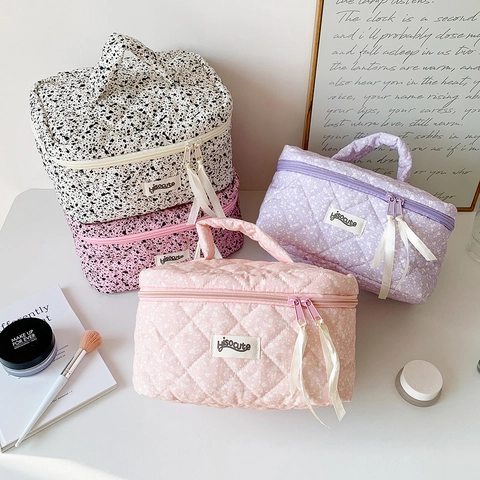 Large Capacity Quilted Cotton Makeup Bag For Women Portable Toiletry Storage Bag With Ribbon Bow Handle Travel Wash Pouch