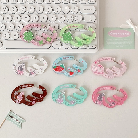 Acrylic Wing Carabiner Bag Charm Kawaii Star Heart Strawberry Decor Keychain For Women Girls Backpack Accessory Sweet Style