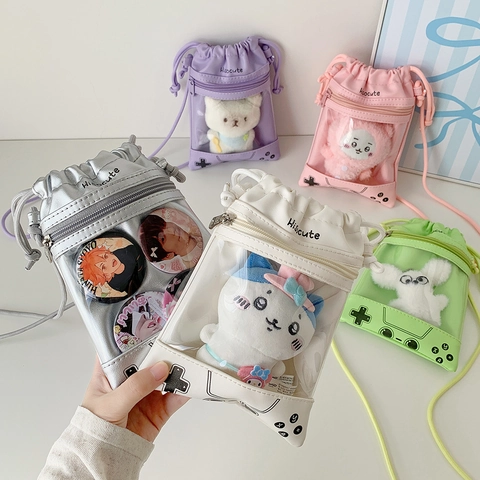 Kawaii Τσάντα Ita Σχέδιο Χειριστηρίου Παιχνιδιών Διαφανές Παράθυρο Τσάντα Έκθεσης για Λούτρινα Κουκλάκια Τσάντα Χιαστί από Δέρμα PU