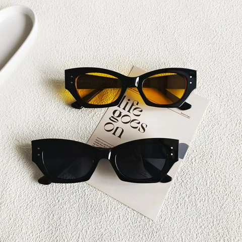 Occhiali Da Sole Cat Eye Retrò Montatura PC Protezione UV400 Moda Piccoli Occhiali Rettangolari Donne Uomini Accessori