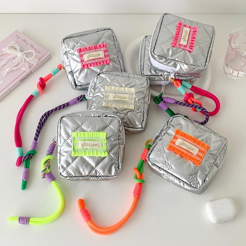 Square Storage Bag Silver Metallic Quilted Bow Pattern Sanitary Napkin Pouch Portable Lipstick Organizer Y2K Style