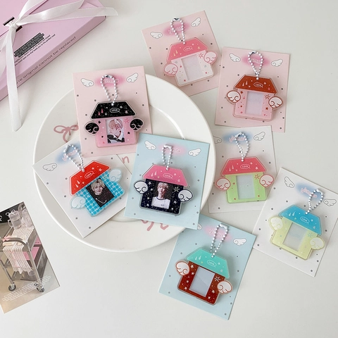 Porte-photocarte en Acrylique Forme de Maison Avec Décor d'Ailes et Imprimé Love Porte-clés Étui à Carte Pendentif Sac pour Photo Kpop