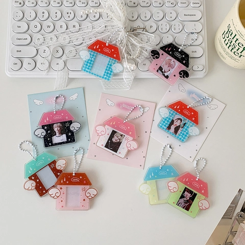 Porte-photocarte en Acrylique Forme de Maison Avec Décor d'Ailes et Imprimé Love Porte-clés Étui à Carte Pendentif Sac pour Photo Kpop