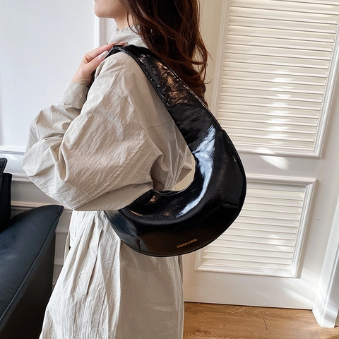 Bolso De Hombro Para Axila Para Mujer Cuero PU Brillante Bolso Hobo Media Luna Simple Moda Gran Capacidad Retro