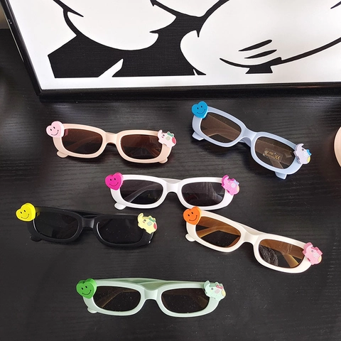 Kids Sunglasses UV400 Protection Rectangular Resin Frame Cartoon Elephant Heart Charms With Matching Neck Chain Cute Shades