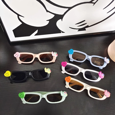 Kids Sunglasses UV400 Protection Rectangular Resin Frame Cartoon Elephant Heart Charms With Matching Neck Chain Cute Shades