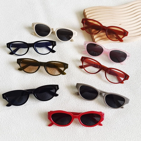 Occhiali Da Sole Cat Eye Retro Montatura In Resina Ovale Protezione UV400 Decoro Borchie Per Donne Uomini