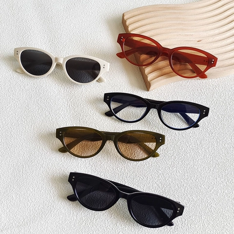Occhiali Da Sole Cat Eye Retro Montatura In Resina Ovale Protezione UV400 Decoro Borchie Per Donne Uomini