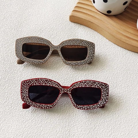 Women Square Sunglasses Rhinestone Pavé Rectangular Sparkling Fashion UV400 Retro Resin Lens Hip Hop Eyewear