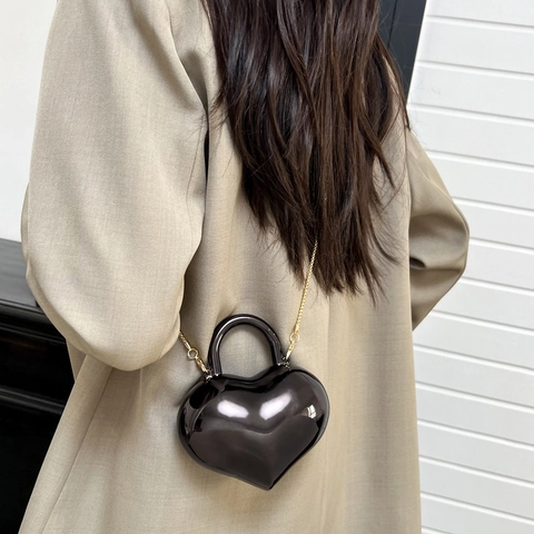 Sac Boîte En Acrylique En Forme De Cœur Finition Miroir Métallique Bandoulière Chaîne Poignée Mini Pochette Soirée Femmes