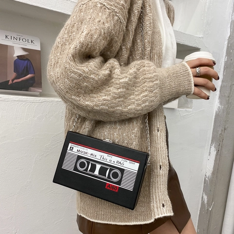 Bolso Bandolera Con Forma De Cassette Retro Cuero PU Carcasa Rígida Bolso Caja De Hombro Con Cadena De Metal Plateado Para Mujer