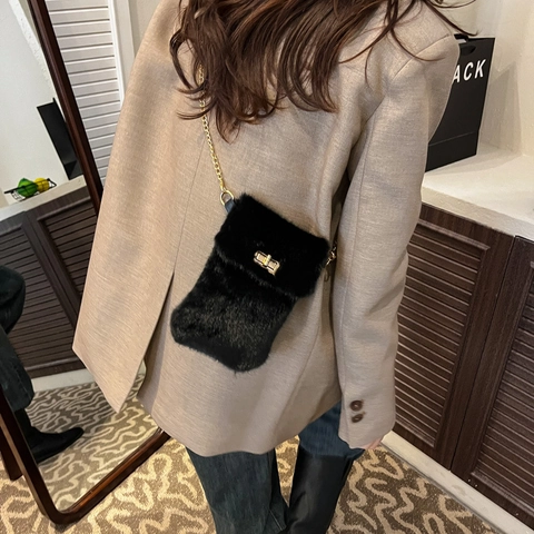 Crossbody Phone Bag Faux Fur Plush Metal Chain Turn Lock Square Mini Solid Color Winter Autumn Retro Elegant For Women