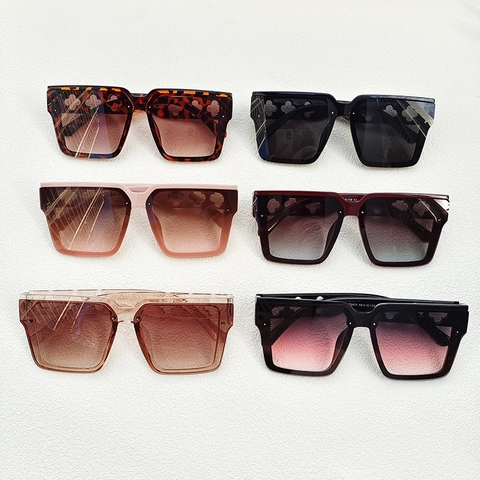 Square Sunglasses Oversized Resin Frame PC Gradient Lens UV400 Protection Hollow Clover Design Retro Fashion For Women Men