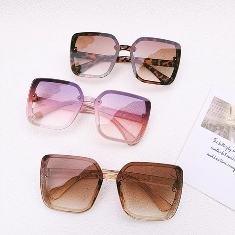 Oversized Square Sunglasses For Women Retro Gradient Lenses Resin Frame UV400 Protection Fashionable Sun Glasses