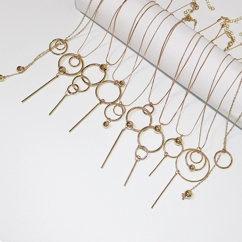 Geometrische Anhänger Halskette Vergoldete Legierung Hohler Kreis Lange Stange Minimalistischer Schmuck Für Frauen Moderner Ins Stil