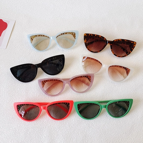 Cat Eye Sunglasses Hollow Out Decorative Resin Frame UV400 Protection Fashionable Eyewear For Women Men