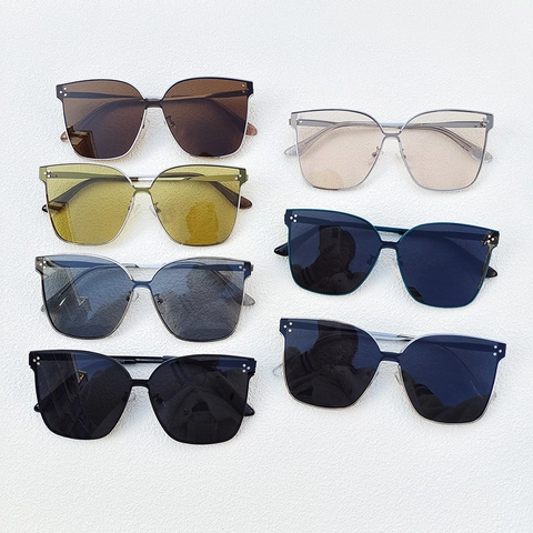 Oversized Square Sunglasses UV400 Protection Fashion Rivet Metal Resin Frame Eyewear For Women Men