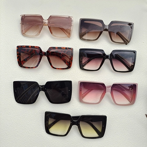 Women Oversized Square Sunglasses Vintage Fashion UV400 Protection Resin Frame PC Gradient Lens Versatile Outdoor Eyewear
