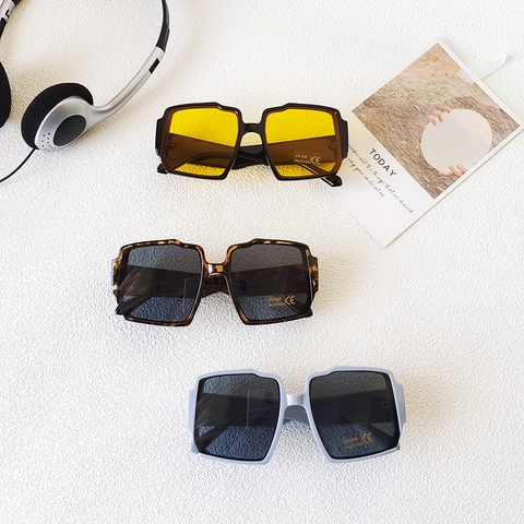 Kids Sunglasses Oversized Square Irregular Frame UV400 Protection Resin Fashion Eyewear For Boys Girls