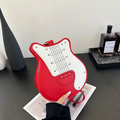 Borsa A Tracolla A Forma Di Chitarra Pelle PU Rivetto In Metallo Cinghia Larga Regolabile Borsa Creativa Per Donna Alla Moda