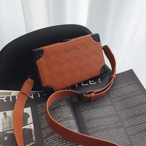 Damen Gewebte PU-Leder Box Umhängetasche Ecknieten Vintage Hartschalen Schultertasche Koreanischer Stil Mode Nische