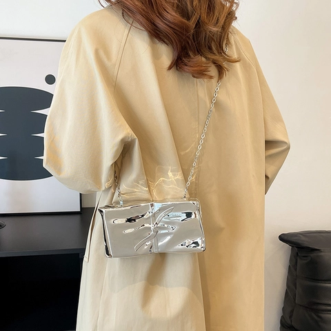 Evening Clutch Bag Acrylic Metallic Mirror Wrinkled Pleated Shoulder Purse With Beaded Handle Chain Strap Fashion Accessory