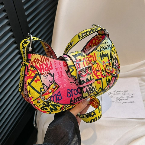 Trendy Graffiti Letter Print Underarm Hobo Bag PU Leather Streetwear Shoulder Purse With Adjustable Strap For Women