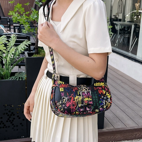 Trendy Graffiti Letter Print Underarm Hobo Bag PU Leather Streetwear Shoulder Purse With Adjustable Strap For Women