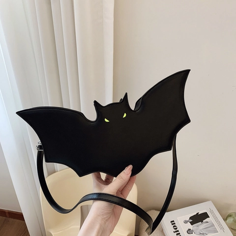 Halloween Bat Shape Crossbody Bag PU Leather Gothic Shoulder Underarm Bag For Women Fun Personality Halloween Party Gift