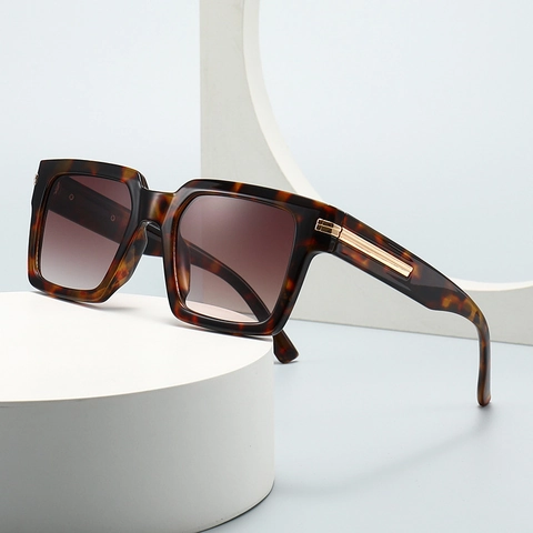 Square Sunglasses Fashion Oversized UV400 Polarized PC Frame Retro Streetwear Unisex Metal Decoration