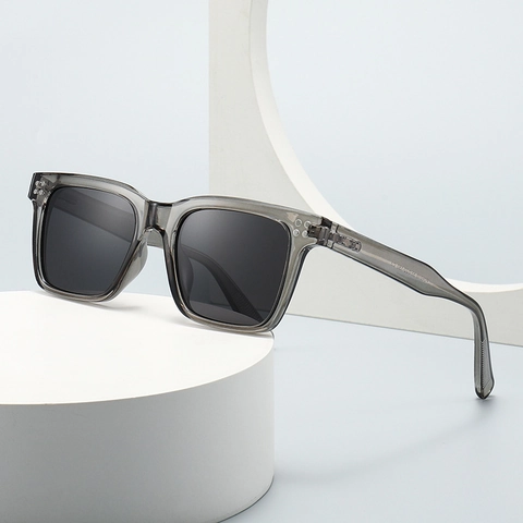 Vintage Square Polarized Sunglasses PC Frame UV400 Protection Rivet Decor Fashion Unisex Eyewear