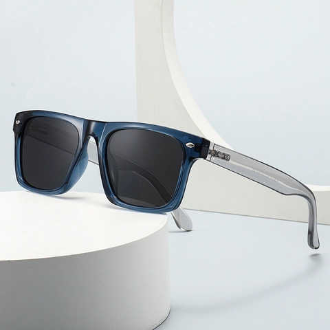 Square Polarized Sunglasses For Men And Women UV400 Protection Retro Plastic Frame Classic Rivet Decor Outdoor Eyewear