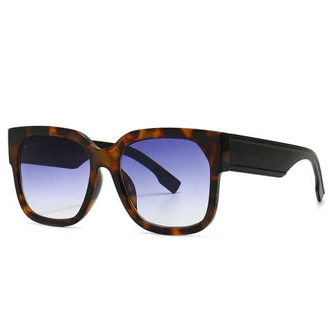 Oversized Square Sunglasses UV400 Protection PC Frame Retro Fashion Street Style Eyewear For Outdoor Travel