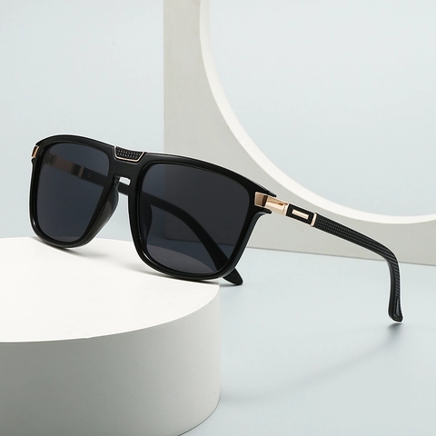 Vintage Square Sunglasses For Men UV400 Protection PC Frame With Metal Decor Gradient Lens Retro Pilot Fashion Eyewear