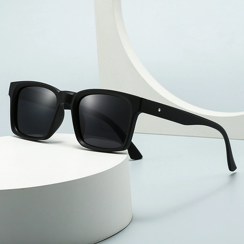 Square Sunglasses PC Frame UV400 Protection Polarized Retro Modern Style Eyewear For Men Women