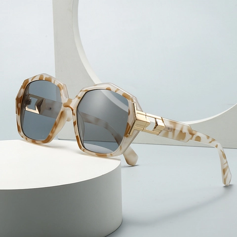 Oversized Polygonal Sunglasses Retro INS Style UV400 PC Frame Metal Accent Gradient Resin Lenses Trendy Fashion Eyewear