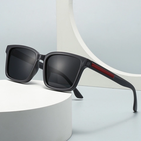 Square Polarized Sunglasses PC Frame UV400 Protection Modern Trendy Sun Glasses For Driving Outdoor Men Women