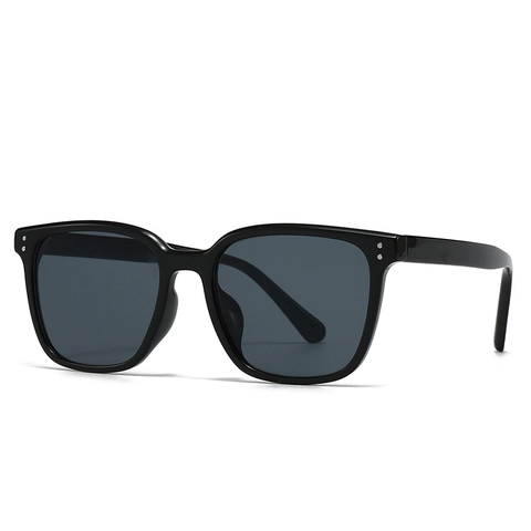 Retro Square Sunglasses UV400 Protection PC Frame Rivet Decoration Fashion Streetwear Eyewear For Men And Women