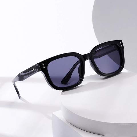 Square Frame Sunglasses UV400 Protection PC Lens Retro Ins Style Metal Rivet Decor For Men Women