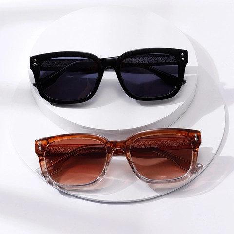 Square Frame Sunglasses UV400 Protection PC Lens Retro Ins Style Metal Rivet Decor For Men Women