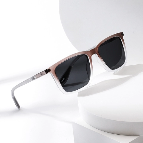 Square Sunglasses Plastic Metal Frame UV400 Protection Fashion Retro Oversized Shade Eyewear For Men Women