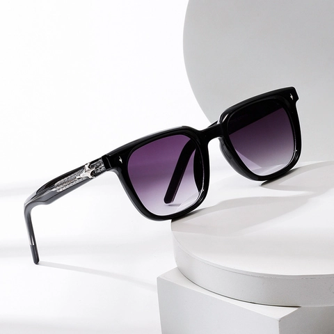 Square Sunglasses UV400 Protection Plastic Frame Metal Cross Star Decoration Retro Fashion Eyewear For Men Women