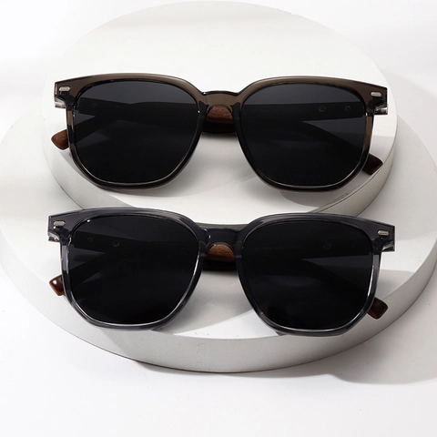 Polarized Sunglasses UV400 Protection Square Plastic Frame Wood Grain Temples Vintage Retro Fashion Unisex Eyewear