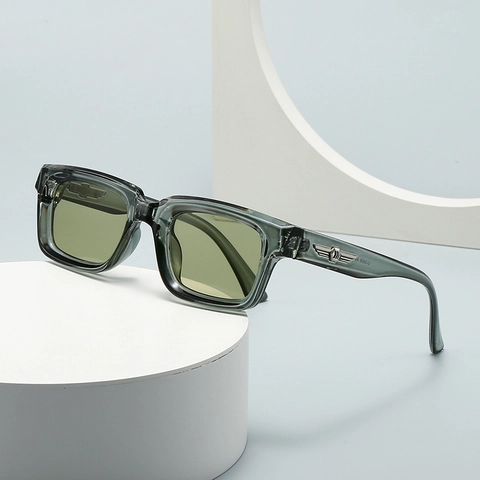 Retro Square Sunglasses Men Women PC Frame UV400 Protection Metal Wing Decor Fashion Streetwear Eyewear For Driving Travel