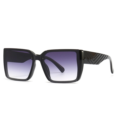 Fashion Square Sunglasses For Women Large Frame UV400 Protection Retro PC Eyewear With Geometric Textured Temples