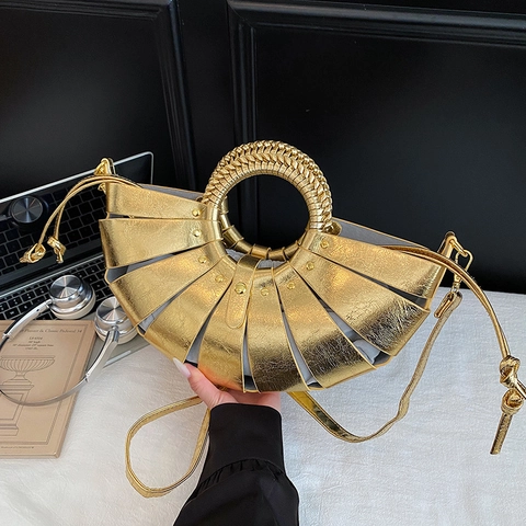 Gewebte PU Leder Handtasche Für Damen Ausgehöhlte Fächerform Umhängetasche Mit Rundem Griff Goldnieten Und Kordelzugbeutel