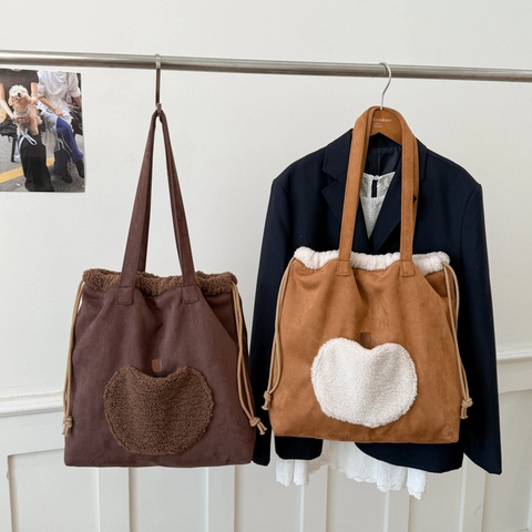 Vintage Suede Tote Shoulder Bag Large Capacity Drawstring Bucket Bag Plush Heart Patch Preppy Style For Women