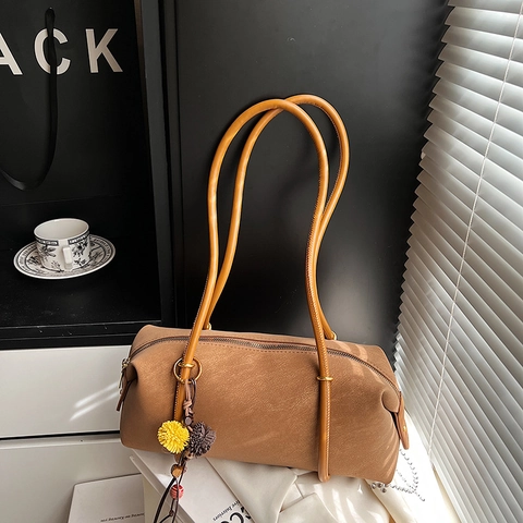 Sac Baguette Vintage En Cuir PU Mat Boston Cylindrique Sac À Épaule Avec Gland Floral Sac À Main De Banlieue