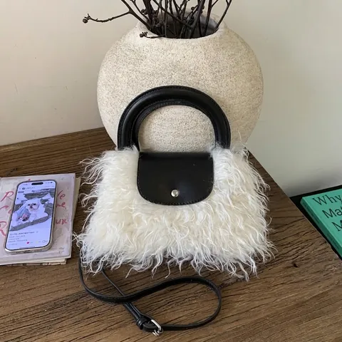 Bolso De Mano Para Mujer De Piel Sintética Peluche Bolso De Hombro Bandolera Mini Tote Con Asa De Cuero Y Correa Estilo Retro